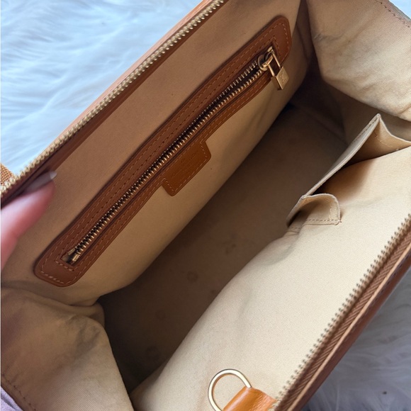 Authentic Louis Vuitton Josephine PM hand bag - Picture 5 of 9